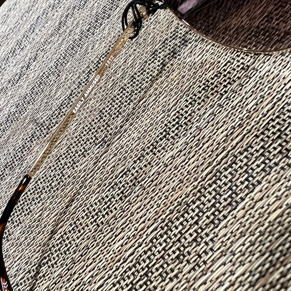 New Quay Australia EASILY AMUSED - Picture 9 of 12